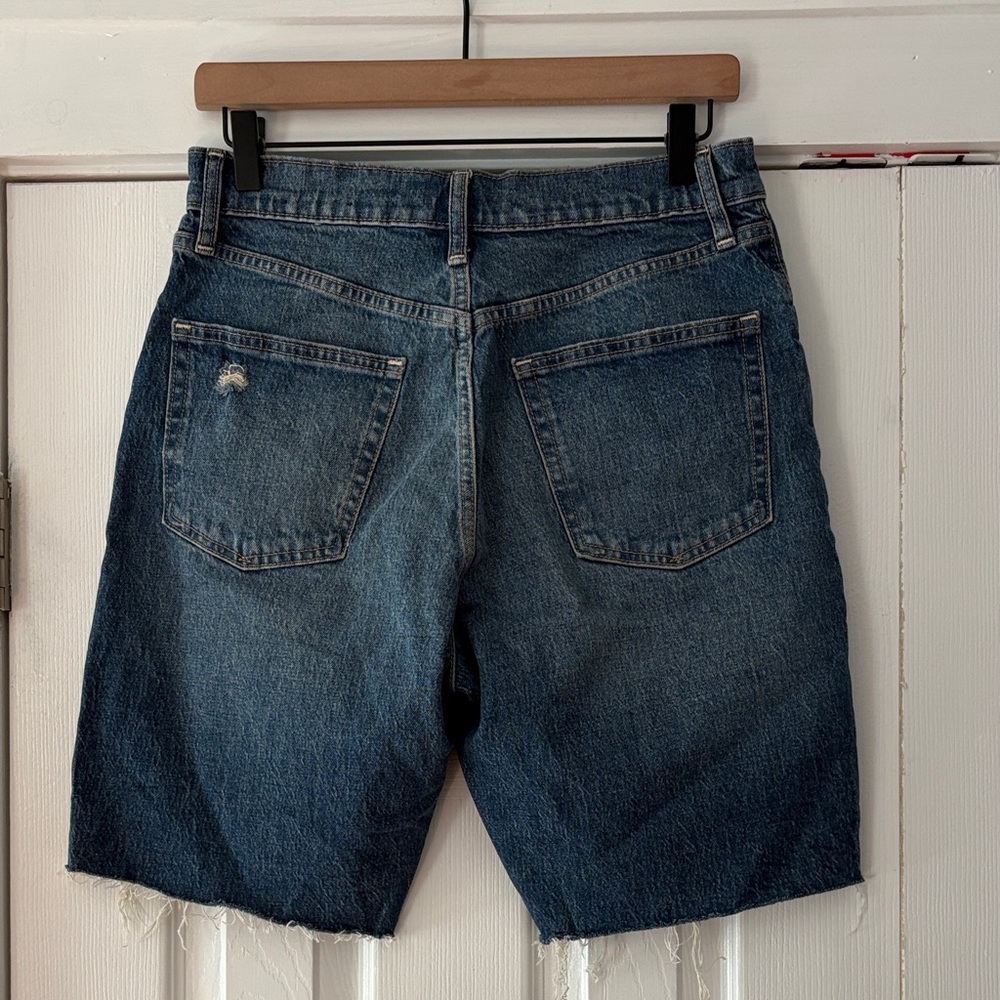 GAP High Waisted Distressed Button Up Jorts Size 28 EUC - Picture 2 of 6